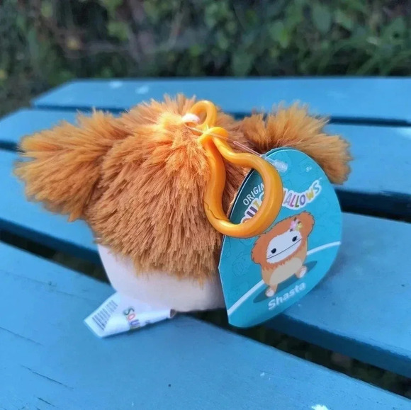 Shasta the yeti orange tan squishmallow fuzzy clip accessory backpack purse plus - Picture 3 of 4